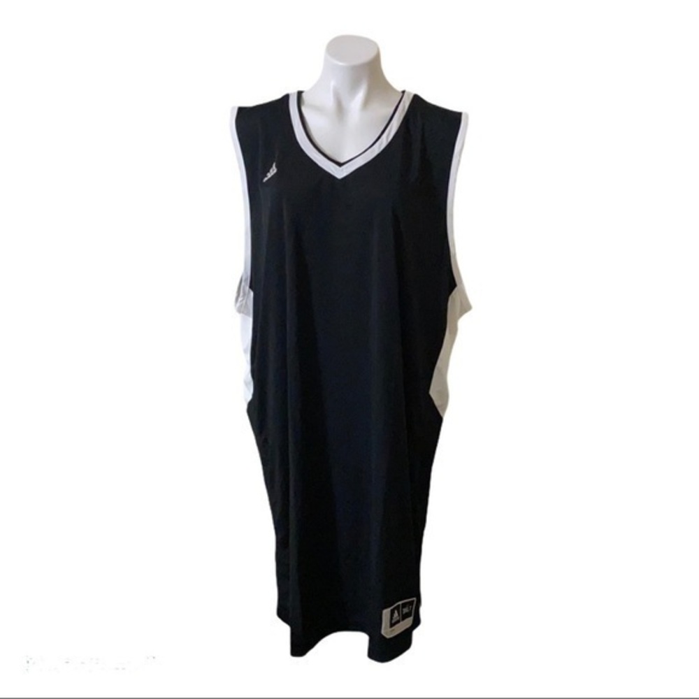 NWOT Adidas, Commander 15, Women’s Size 3XL